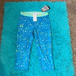 BNWT Girls Under Armour Capri Leggings Size YLG